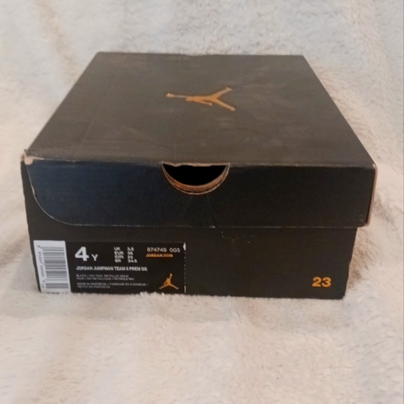 *NEW W/BOX* Jordan Jumpman Team ll Premium Display Sneaker size 4y OG ALL - Picture 4 of 8